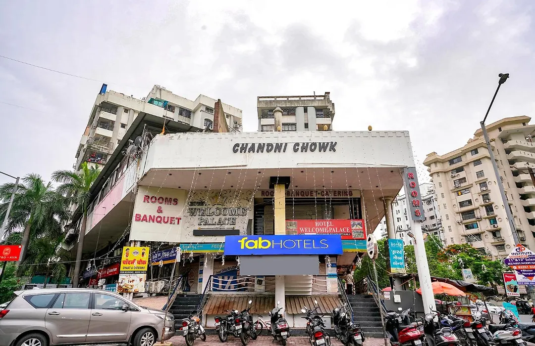Fabhotel Prime Welcome Palace - Inside Chandni Chowk Complex-1